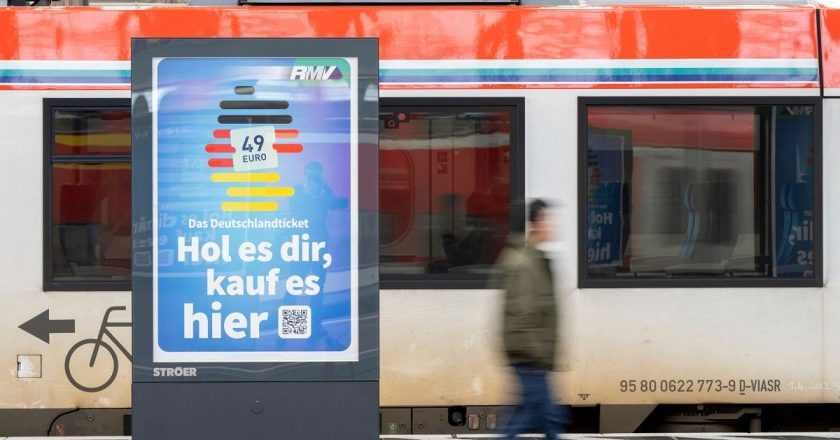 2024'te Almanya'da toplu taşıma aylık 49 avroya mal olacak