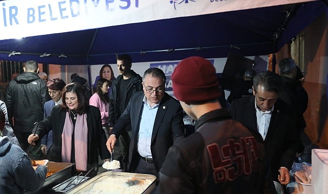 Aydın Büyükşehir Belediye Başkanı Özlem Çerçioğlu, Efeler İlçesi Kemer Mahallesi'nde vatandaşlarla iftarda buluştu – GÜNDEM