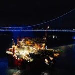 Dev petrol platformu İstanbul Boğazı’ndan geçişini tamamladı