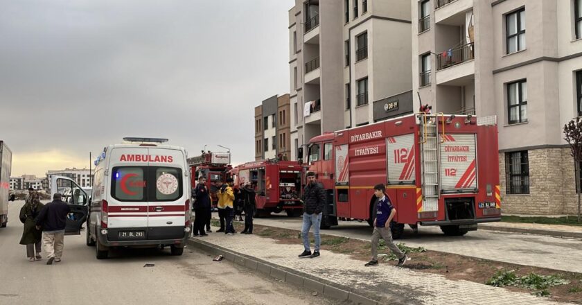 Diyarbakır’da yangın: 5 kişi hastaneye kaldırıldı