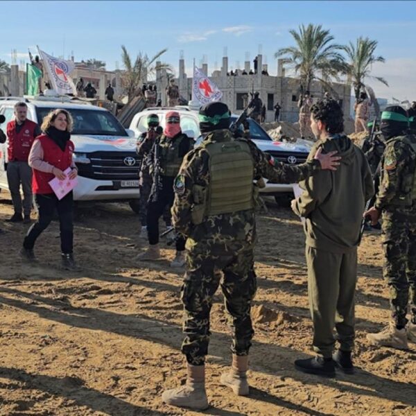 Hamas, 10 İsrailli esiri serbest bırakmayı kabul etti