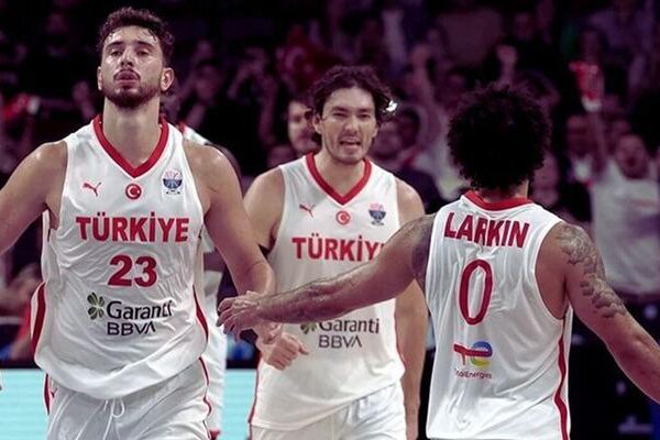 EuroBasket 2025’te 12 Dev Adam yarı finalde! Çeyrek finalde Polonya’yı da geçerek tarih yazıyoruz…