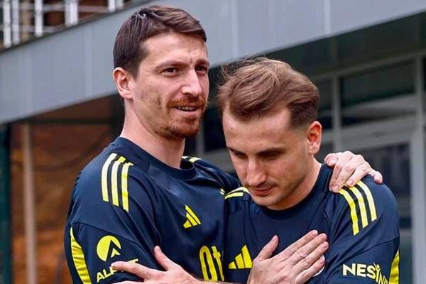 Fenerbahçe’de sürpriz kadro dışı iddiası! İrfan Can Kahveci ve Cenk Tosun’un ardından…