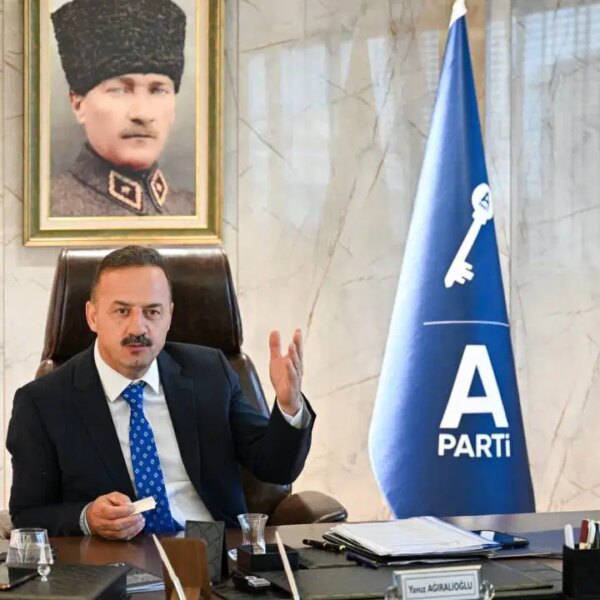 Anahtar Parti Genel Başkanı Yavuz Ağıralioğlu Cumhuriyet’e konuştu: ‘Sorunlarını teröristlerle konuşan bir siyaset ayakta zor kalır’ – Son Dakika Türkiye Haberleri