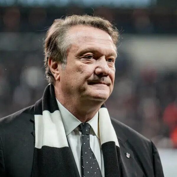 Beşiktaş’ta eski başkan Hasan Arat, geçici süreyle kulüpten 1 yıl ihraç edildi!