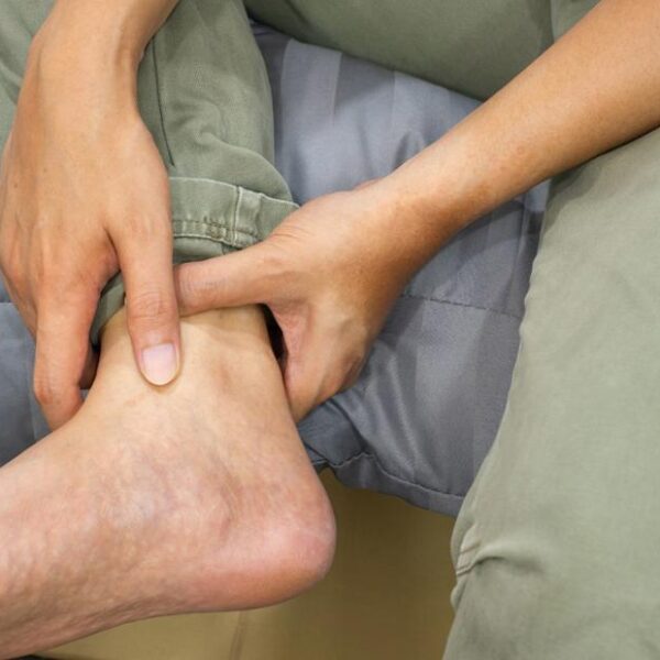 Akciğer kanseri uyarısı: Bacak ve ayaklarda belirtiler belirmeye başlıyor