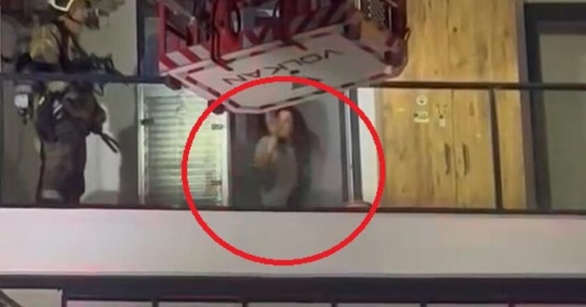 Dairesini ateşe vermek istedi, itfaiyeye damacana fırlattı